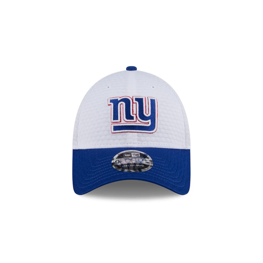 New York Giants Kids Hat - Training Camp Collection 2-Tone 9Forty Kids NFL Stretch Snapback Cap - New Era